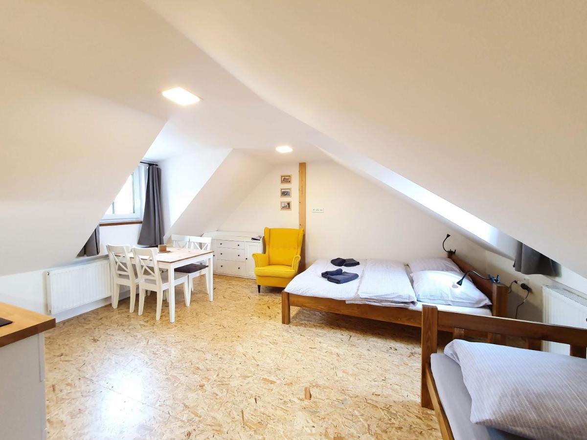 Apartmany U Muzea Horní Blatná Buitenkant foto